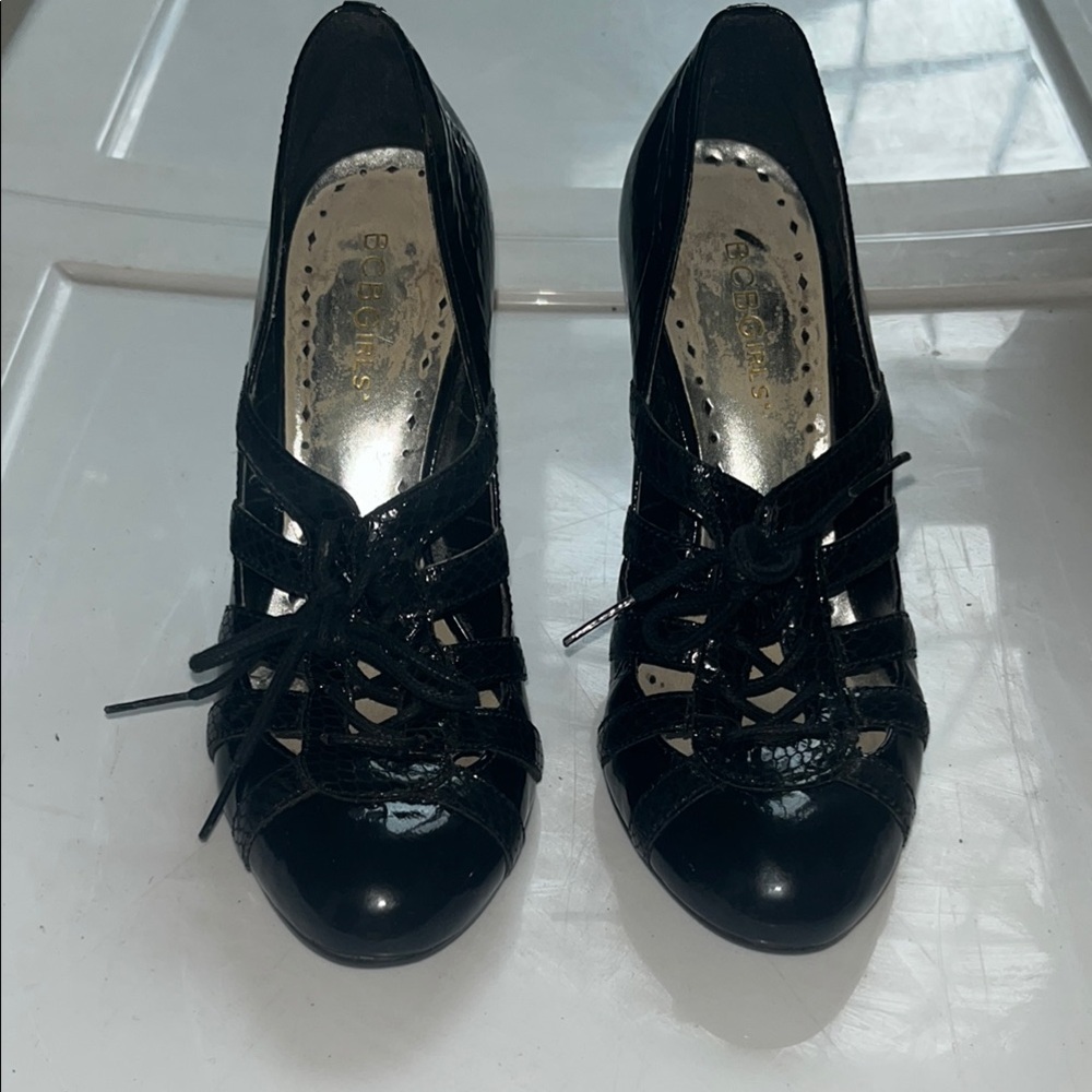 Black Heeled Shoes